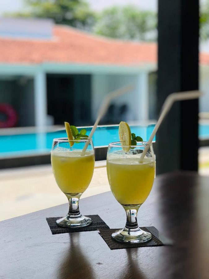 Bony'S Holiday Inn Negombo Exteriér fotografie