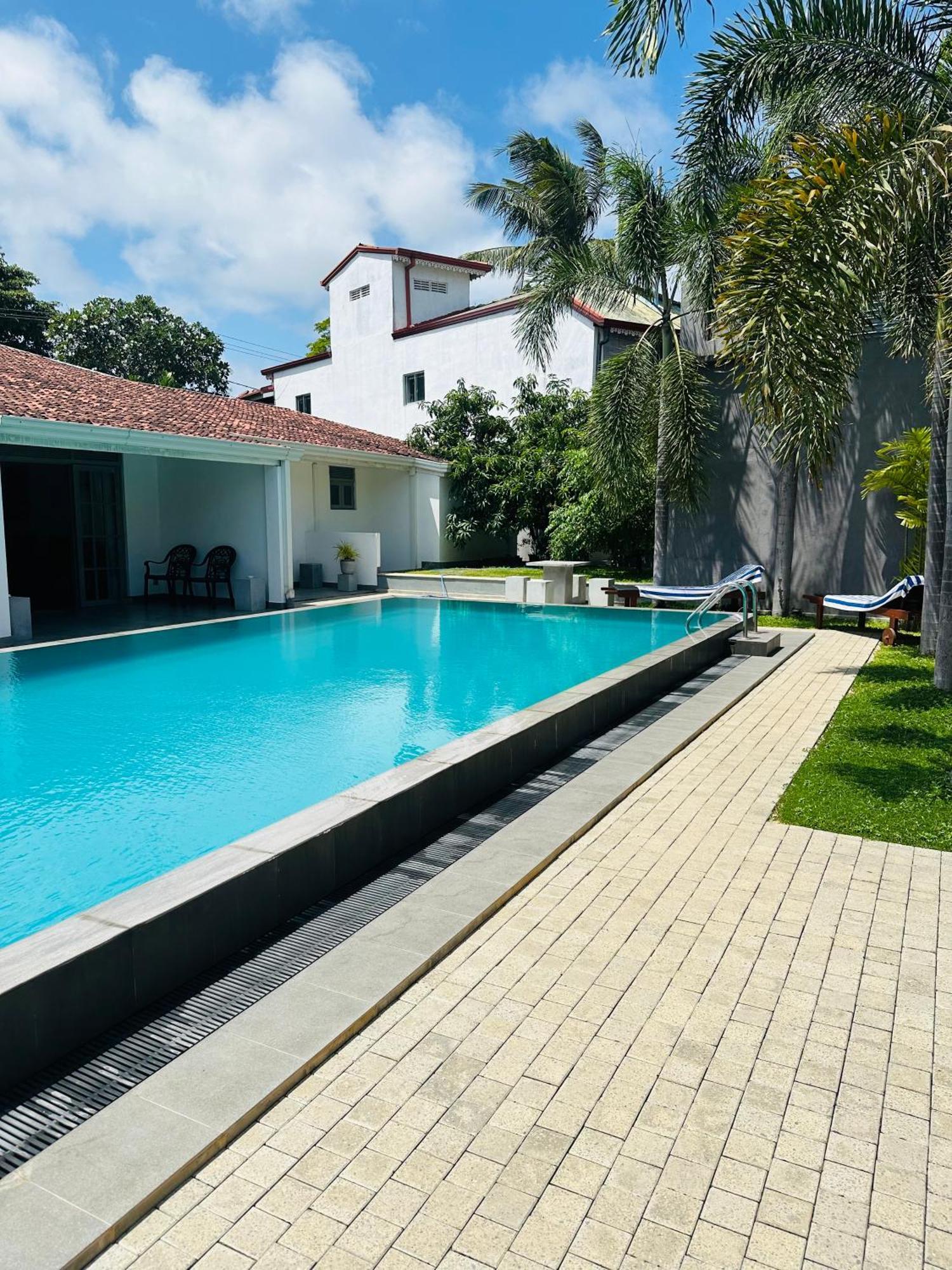 Bony'S Holiday Inn Negombo Exteriér fotografie