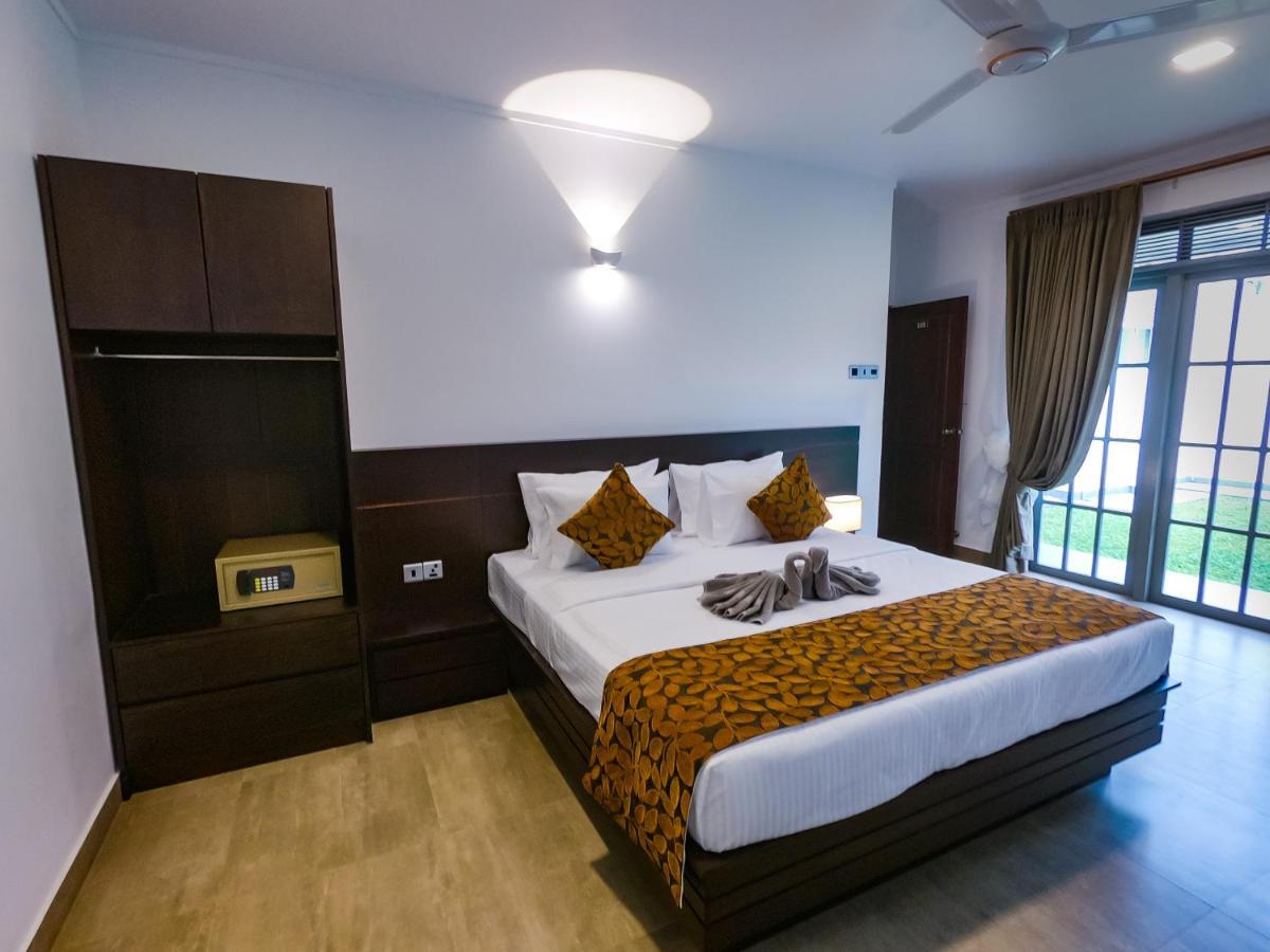 Bony'S Holiday Inn Negombo Exteriér fotografie