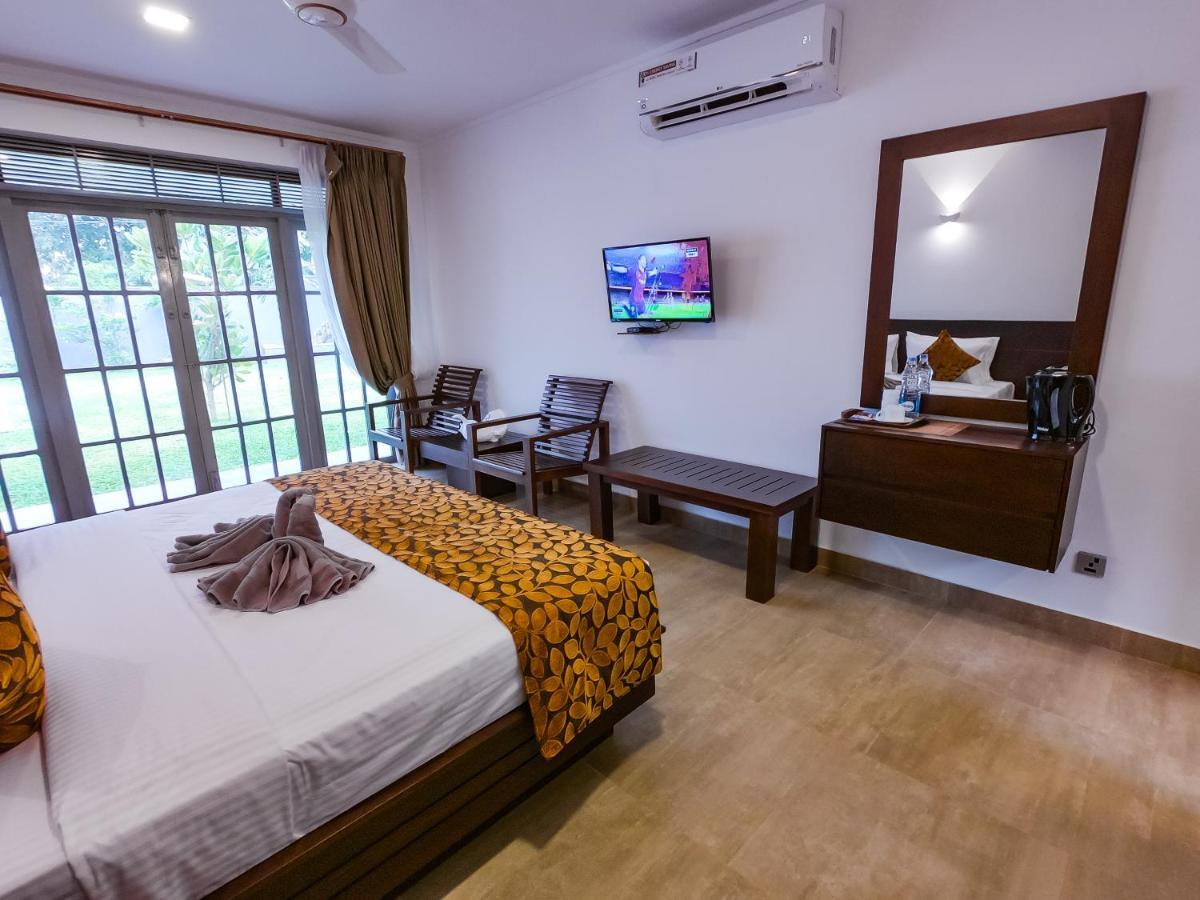 Bony'S Holiday Inn Negombo Exteriér fotografie