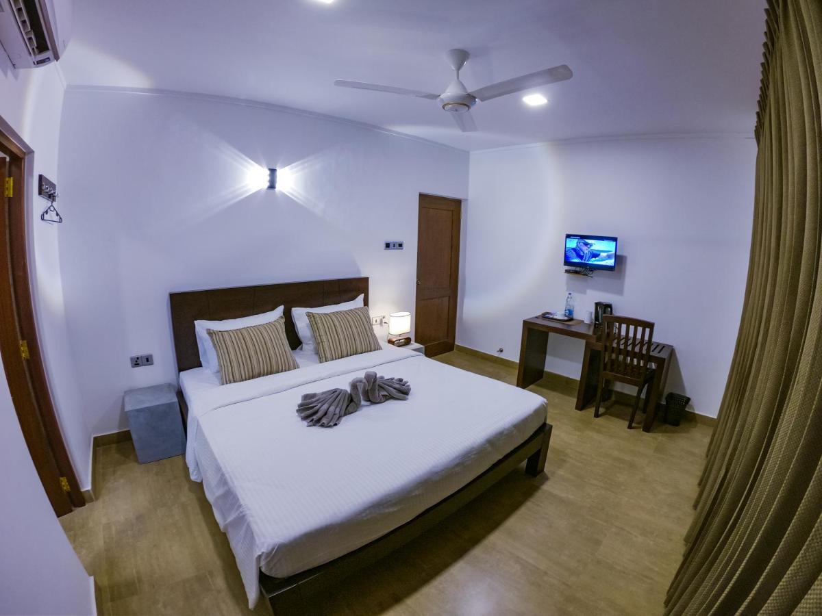 Bony'S Holiday Inn Negombo Exteriér fotografie